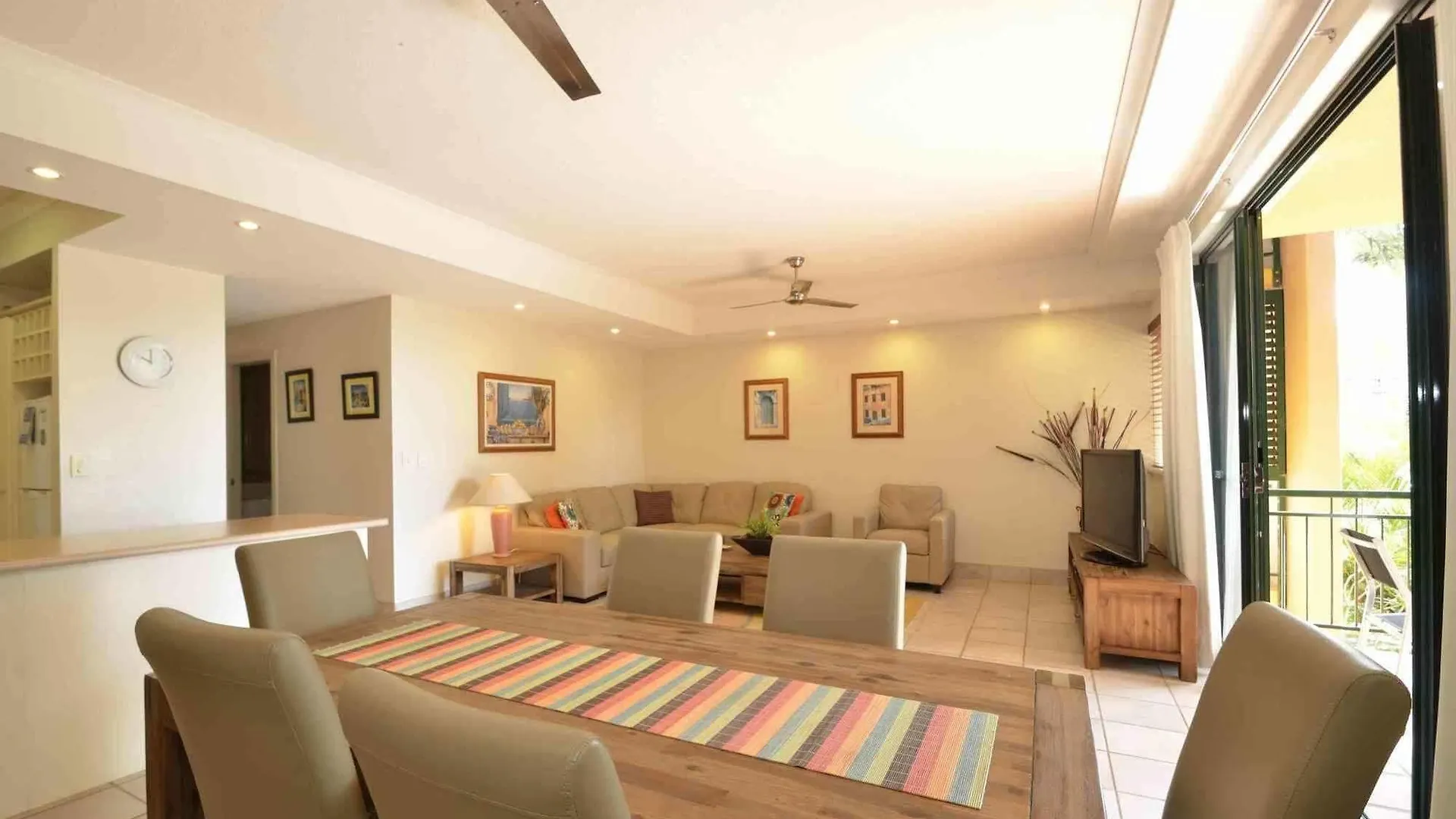 **** Aparthotel Bermuda Villas Sunshine Coast Australia