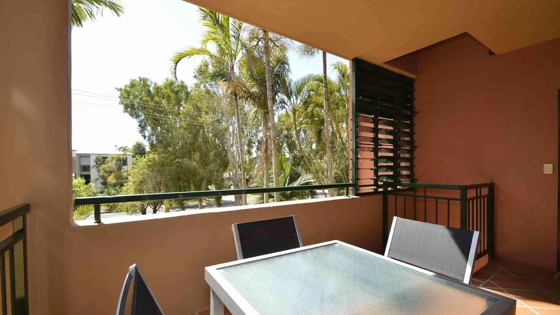 Bermuda Villas Sunshine Coast Aparthotel